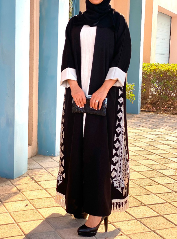 abaya picture